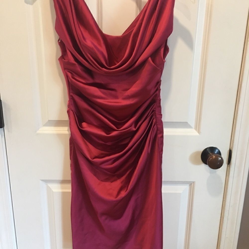 David’s Bridal size 4 formal cocktail dress sleeveless silky
